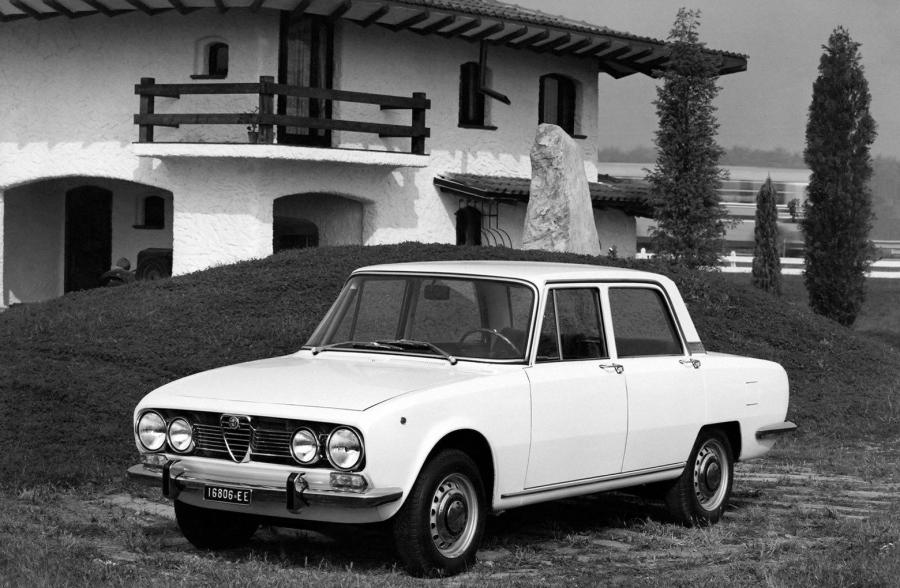  Alfa Romeo 1750 Berlina (105) 1969 года  (фото 1 из 7)